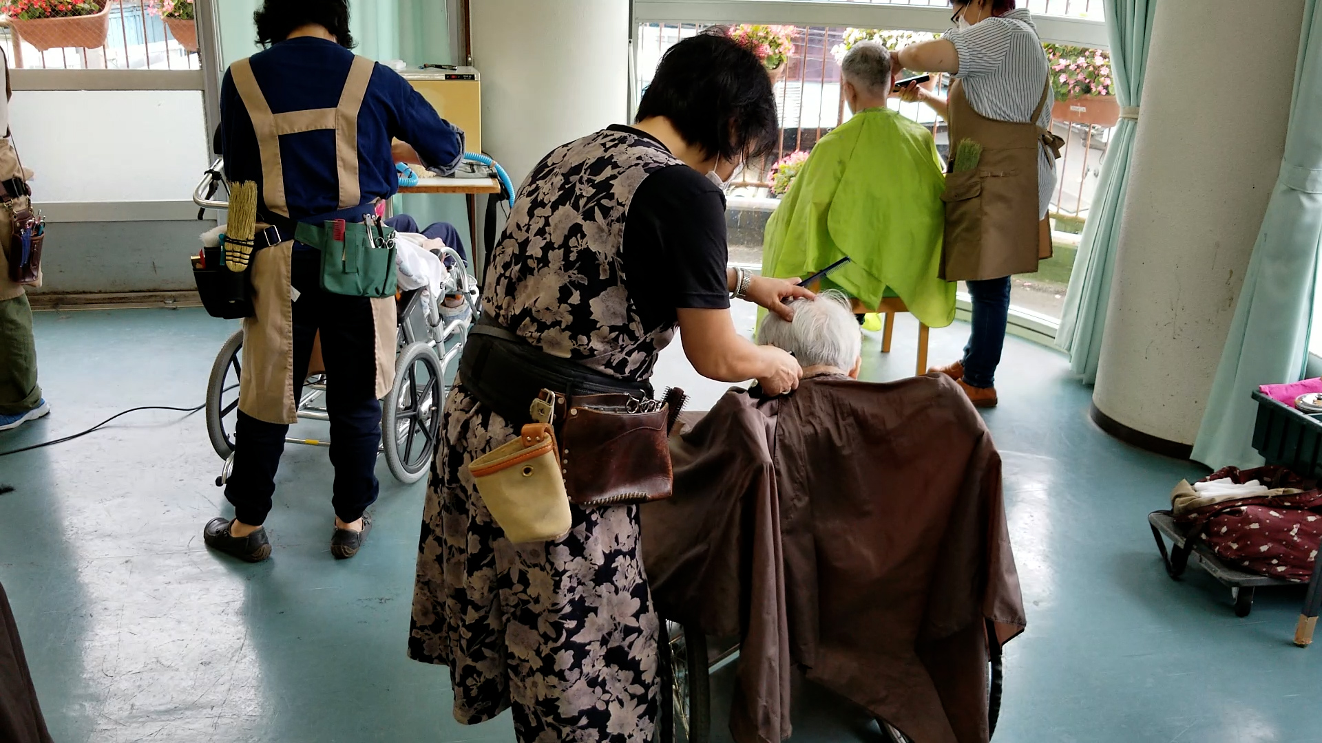 訪問 美容 師 に なるには